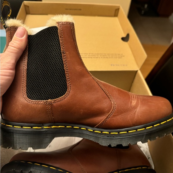 Dr. Martens Leonore Saddle Tan fur lined boot - Picture 9 of 9